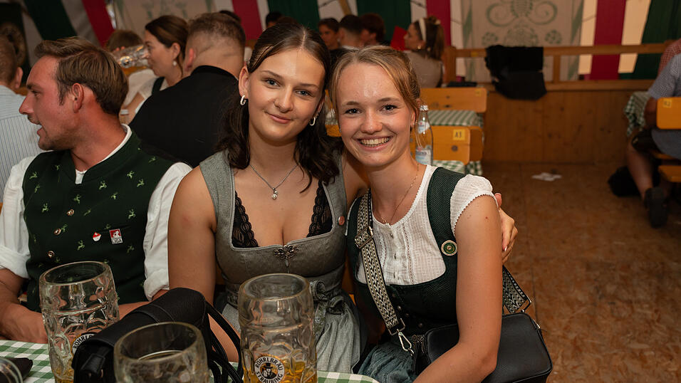Die Partybilder vom Montag, 12. August 2024, aus dem Festzelt Weckmann. Die Partybilder vom Montag, 12. August 2024, aus dem Festzelt Weckmann.