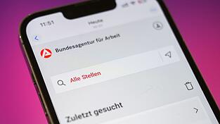 Die Arbeitslosigkeit in Deutschland ist im Februar leicht gesunken, die Zahl der Arbeitslosen bleibt aber oberhalb der Grenze von drei Millionen (Archivbild). Die Arbeitslosigkeit in Deutschland ist im Februar leicht gesunken, die Zahl der Arbeitslosen bleibt aber oberhalb der Grenze von drei Millionen (Archivbild).