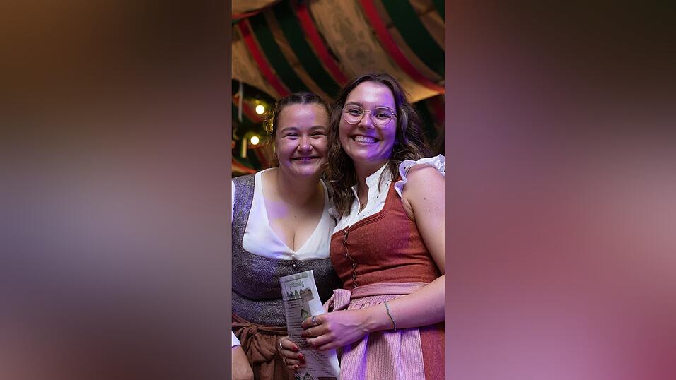 Die Partybilder vom Samstag, 8. August, aus dem Festzelt Weckmann. Die Partybilder vom Samstag, 8. August, aus dem Festzelt Weckmann.