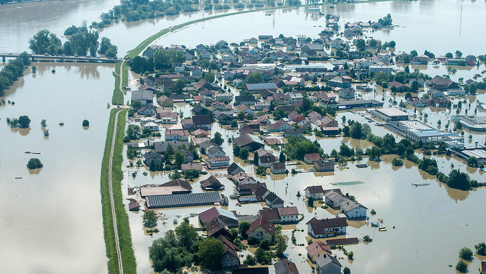 Das Hochwasser 2013 in Deggendorf hat den Umgang mit Flutkatastrophen in Bayern grundsätzlich verändert. Das Hochwasser 2013 in Deggendorf hat den Umgang mit Flutkatastrophen in Bayern grundsätzlich verändert.