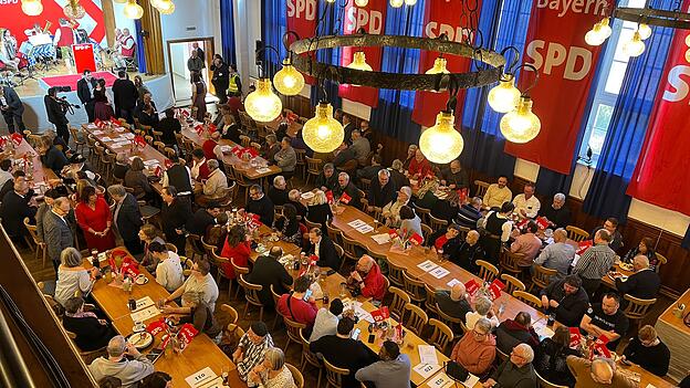 Der Wolferstetter Keller in Vilshofen füllt sich. Der Wolferstetter Keller in Vilshofen füllt sich.