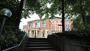 In Bayreuth gibt es 2027 gleich zwei Neuinszenierungen. (Archivbild)
