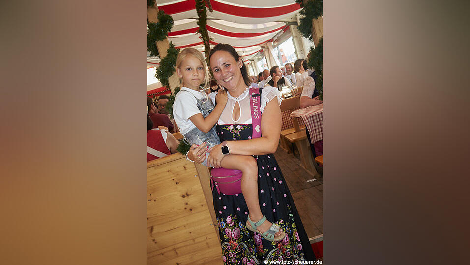 Die Partybilder vom Donnerstag, 13. August, aus dem Festzelt Lechner. Die Partybilder vom Donnerstag, 13. August, aus dem Festzelt Lechner.