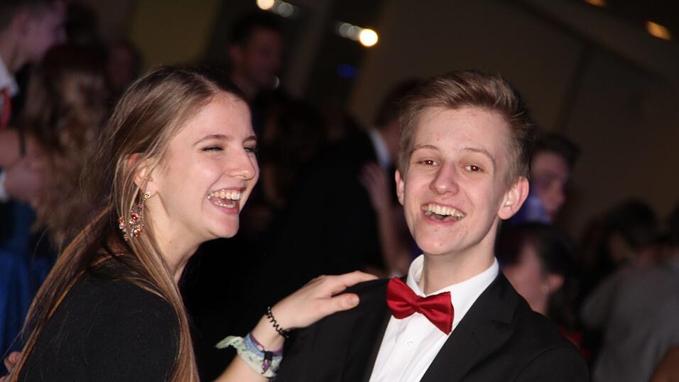 Die Bilder vom Abschlussball der Tanzschule Seidel in der Fraunhofer-Halle am 28. November. Die Bilder vom Abschlussball der Tanzschule Seidel in der Fraunhofer-Halle am 28. November.