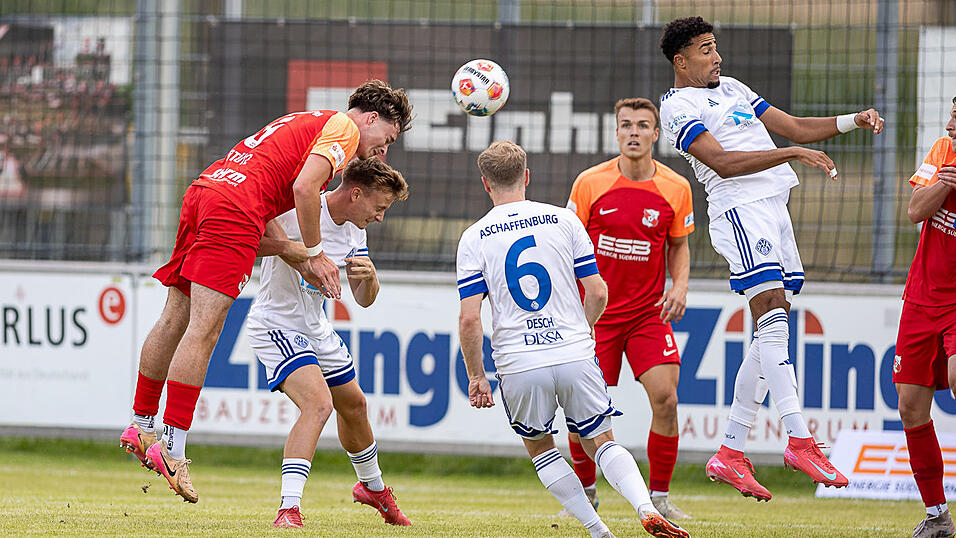 Valentin Harlander (Nummer neun) verl&auml;sst die SpVgg Hankofen-Hailing nach zweieinhalb Jahren.