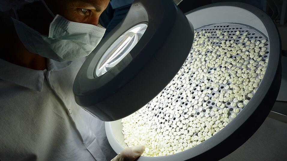 Arzneiproduktion: Die Pharmabranche warnt vor einem akuten Fachkräftemangel (Archivbild) Arzneiproduktion: Die Pharmabranche warnt vor einem akuten Fachkräftemangel (Archivbild)