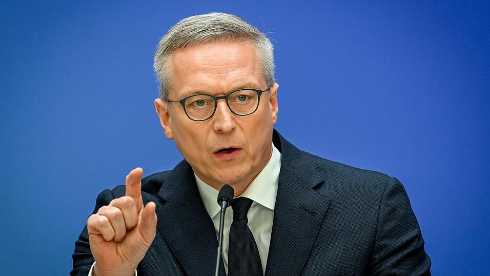 Karsten Wildberger hat am Mittwoch zehn Ma&szlig;nahmen f&uuml;r weniger B&uuml;rokratie vorgestellt.