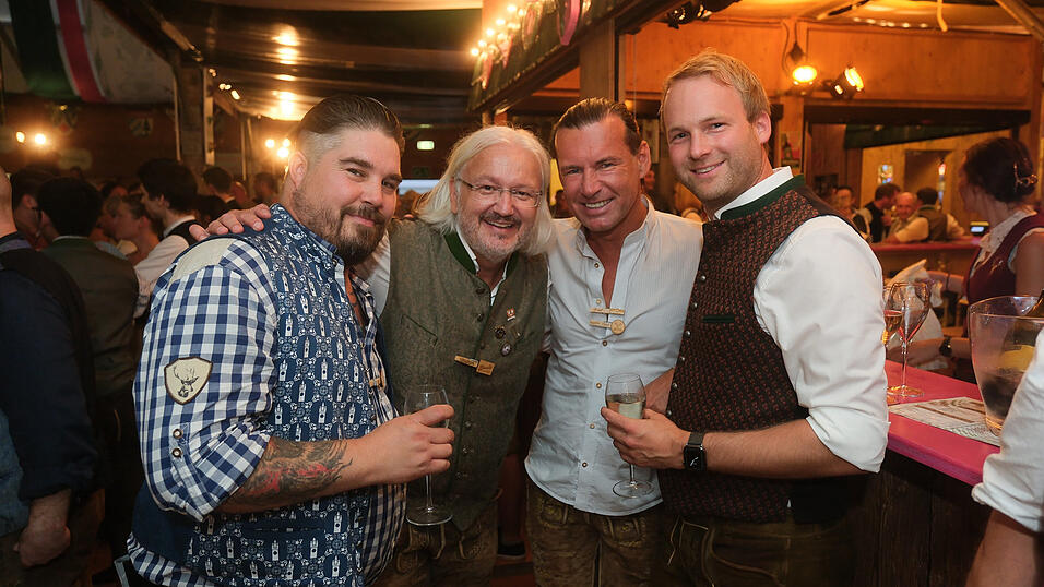 Die Partybilder vom Dienstag, 15. August 2023, aus dem Festzelt Weckmann.