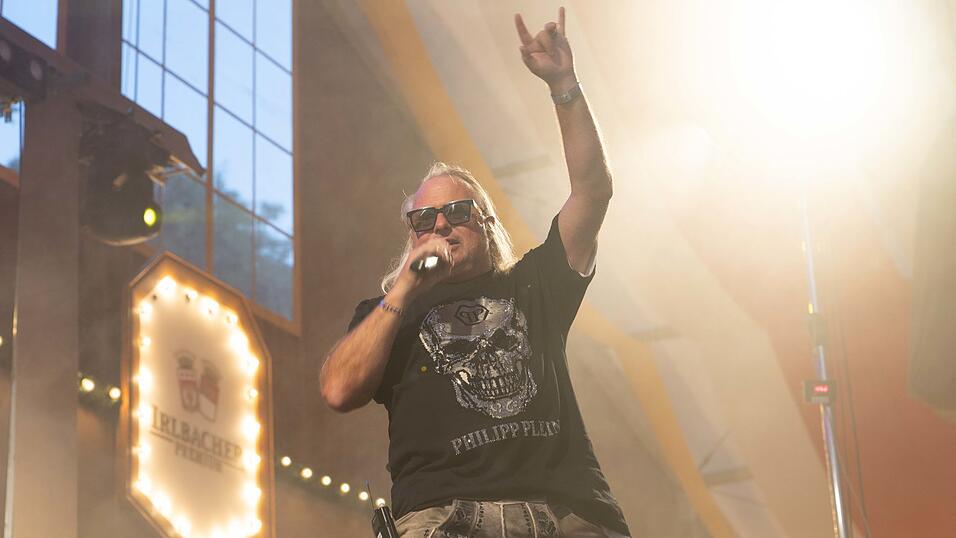 Die Partybilder vom Samstag, 8. August, aus dem Festzelt Krönner. Die Partybilder vom Samstag, 8. August, aus dem Festzelt Krönner.