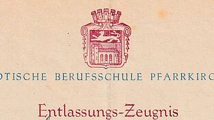 Zeugnisse aus längst vergangenen Tagen stimmen teils nachdenklich. Zeugnisse aus längst vergangenen Tagen stimmen teils nachdenklich.