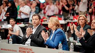 Beschlossene Sache: Die SPD um ihre Vorsitzenden Lars Klingbeil und Bärbel Bas strebt ein AfD-Verbotsverfahren an.