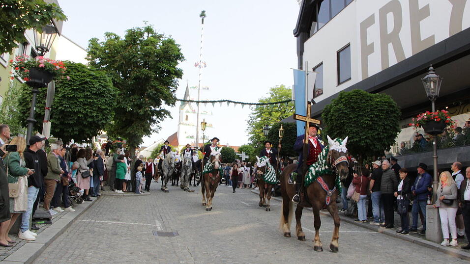 613 Jahre Kötztinger Pfingstritt 613 Jahre Kötztinger Pfingstritt