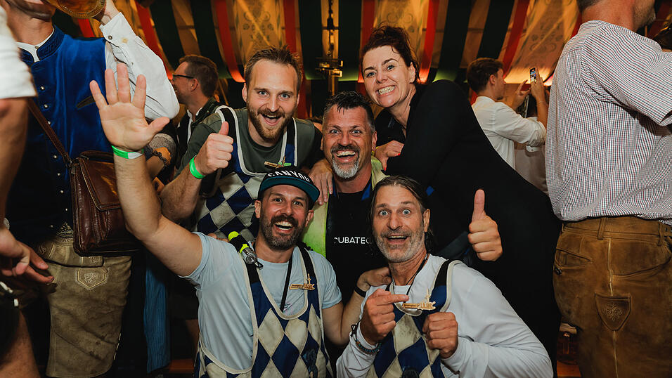 Die Partybilder vom Dienstag, 13. August 2024, aus dem Festzelt Weckmann. Die Partybilder vom Dienstag, 13. August 2024, aus dem Festzelt Weckmann.
