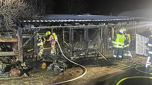 Ein Schuppen brannte in Trieching nieder. Laut Polizei war daf&uuml;r allerdings kein B&ouml;ller verantwortlich.&nbsp;