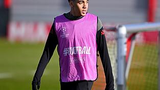 Jamal Musiala beim Abschlusstraining vor dem Eindhoven-Spiel.