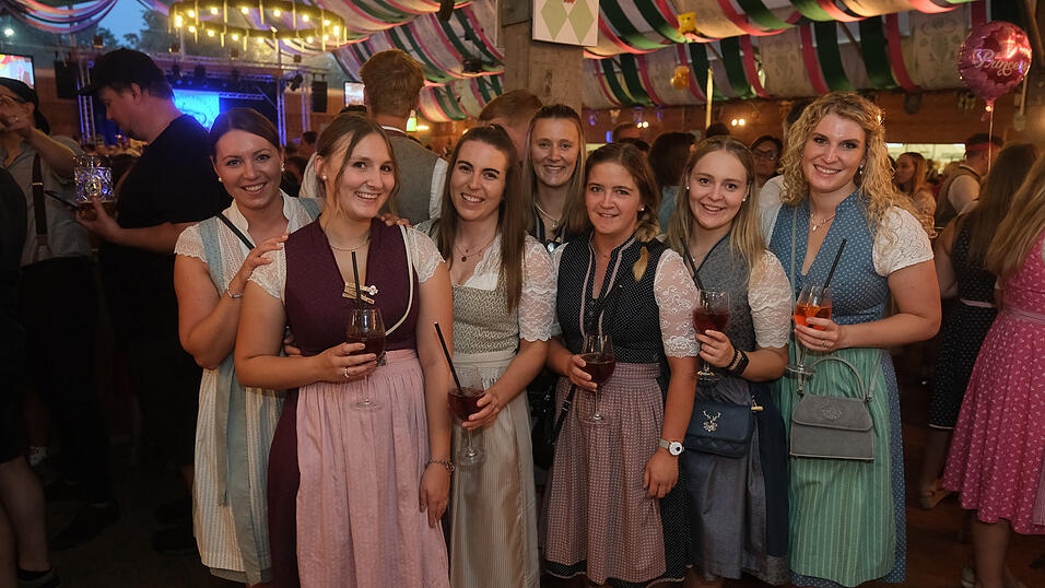 Die Partybilder vom Dienstag, 15. August 2023, aus dem Festzelt Weckmann.