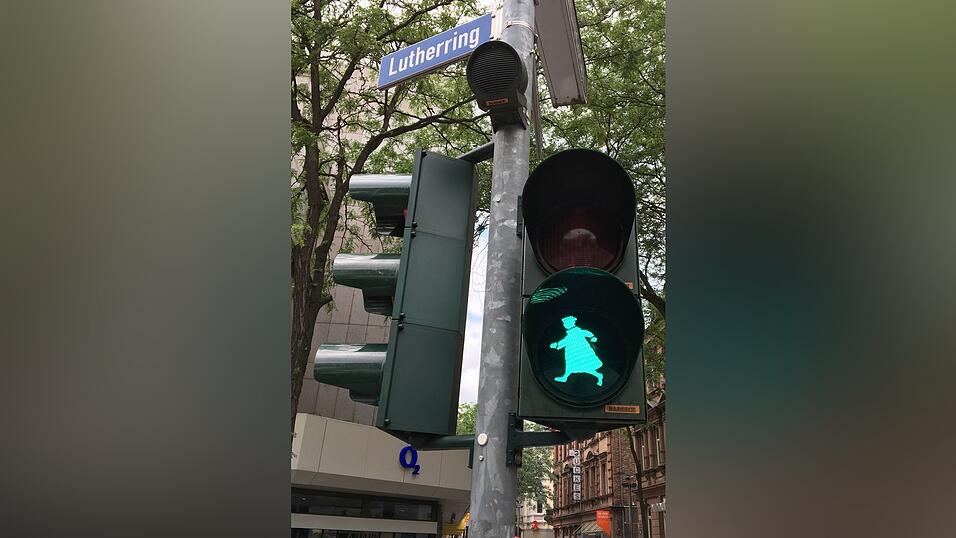 Worms feiert den berühmten Reformator Martin Luther mit einer Ampel. (Archivbild) Worms feiert den berühmten Reformator Martin Luther mit einer Ampel. (Archivbild)