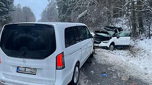 Vermutlich durch Schnee und Eisgl&auml;tte kam es zum Zusammensto&szlig;.