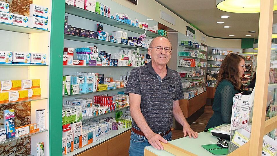 Politik und Krankenkassen sollen ein Signal bekommen, dass endlich etwas getan werden muss: Josef Daiminger von der Marienapotheke in Roding sieht dringenden Handlungsbedarf. Politik und Krankenkassen sollen ein Signal bekommen, dass endlich etwas getan werden muss: Josef Daiminger von der Marienapotheke in Roding sieht dringenden Handlungsbedarf.