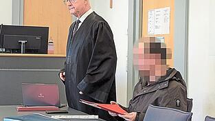Dass der geständige Täter ernsthaft sein Problem aufarbeiten will, daran ergaben sich in der Berufungsverhandlung erhebliche Zweifel. Um nicht eine weit höhere Strafe zu riskieren, zog er seine Berufung zurück.