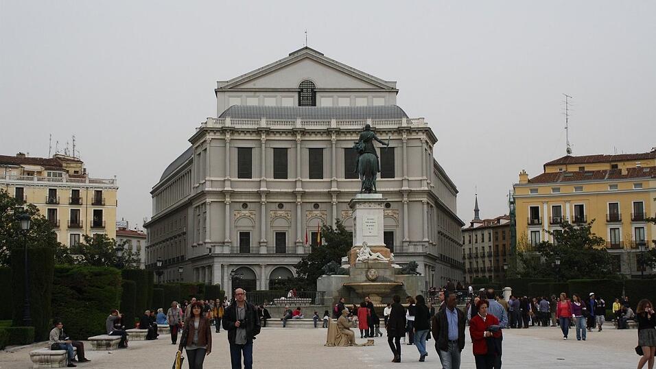 Der Einsturz geschah unweit des Madrider Opernhauses Teatro Real. (Archivfoto)