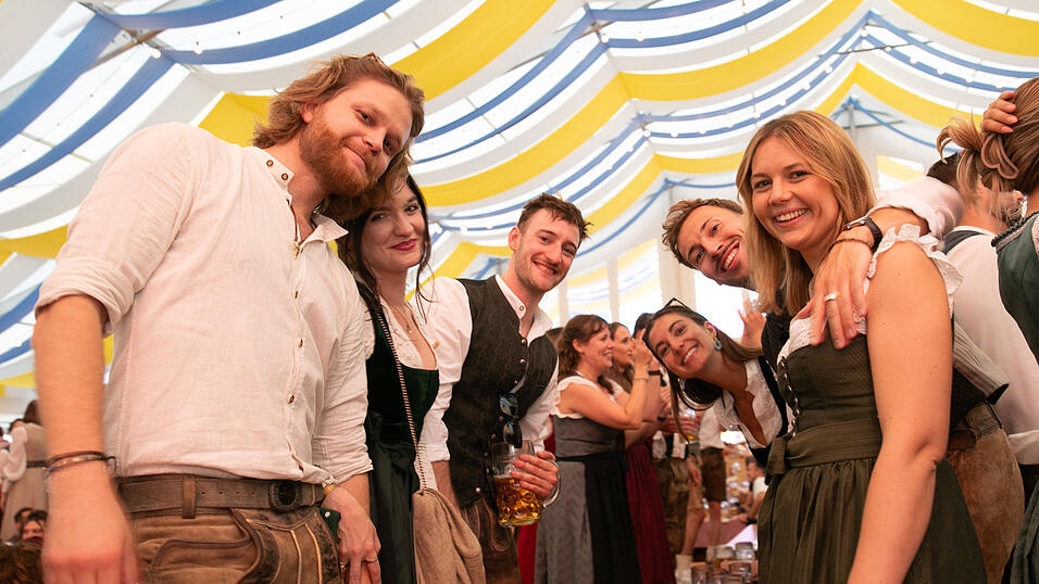 Die Partybilder vom Samstag, 16. August, aus dem Festzelt Reisinger. Die Partybilder vom Samstag, 16. August, aus dem Festzelt Reisinger.