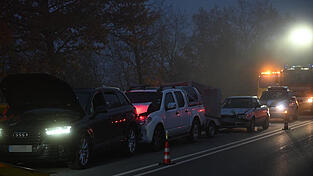 Mehrere Autos waren an dem Unfall beteiligt. Mehrere Autos waren an dem Unfall beteiligt.