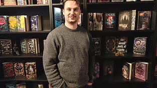 Johannes Feifel er&ouml;ffnete den &bdquo;B&uuml;cherdrachen&ldquo; in der Oberen Bachgasse.