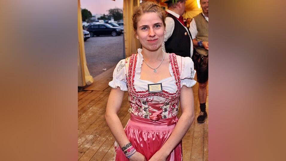 Auch am Freitag war super Stimmung am Ergoldinger Volksfest. Auch am Freitag war super Stimmung am Ergoldinger Volksfest.