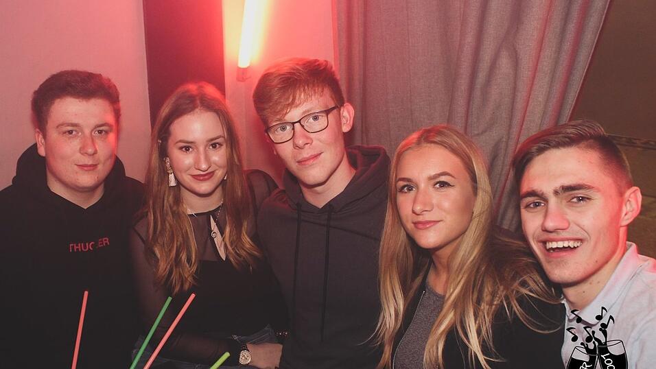 Beste Stimmung am Wochenende im Never Loose in Straubing.