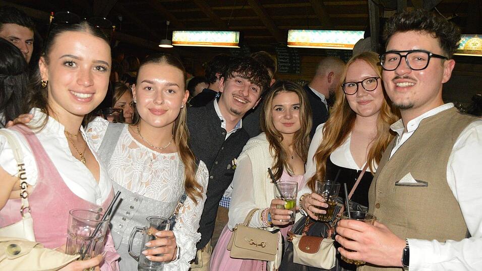 Auch am Samstag besuchten viele Landshuter die Dult.