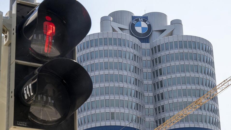 BMW baut Stellen ab - die Produktion ist davon nicht betroffen. BMW baut Stellen ab - die Produktion ist davon nicht betroffen.