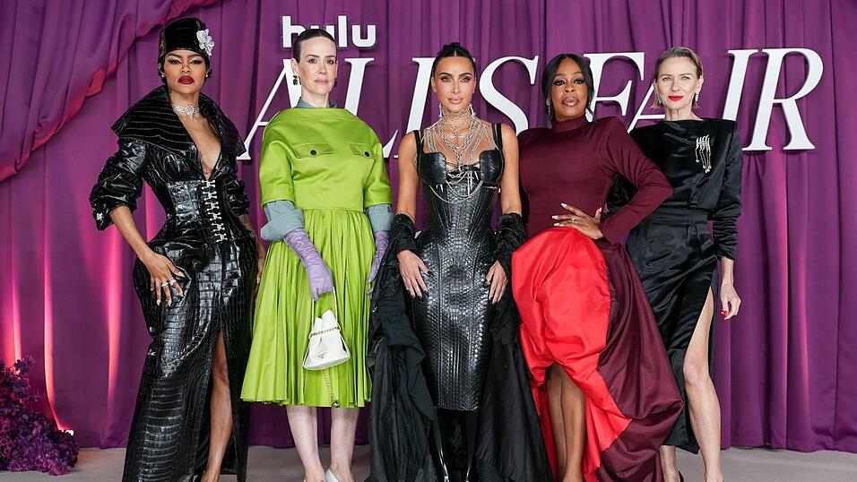 Die Stars von «All's Fair» sind von links nach rechts Teyana Taylor, Sarah Paulson, Kim Kardashian, Niecy Nash und Naomi Watts. Die Stars von «All's Fair» sind von links nach rechts Teyana Taylor, Sarah Paulson, Kim Kardashian, Niecy Nash und Naomi Watts.