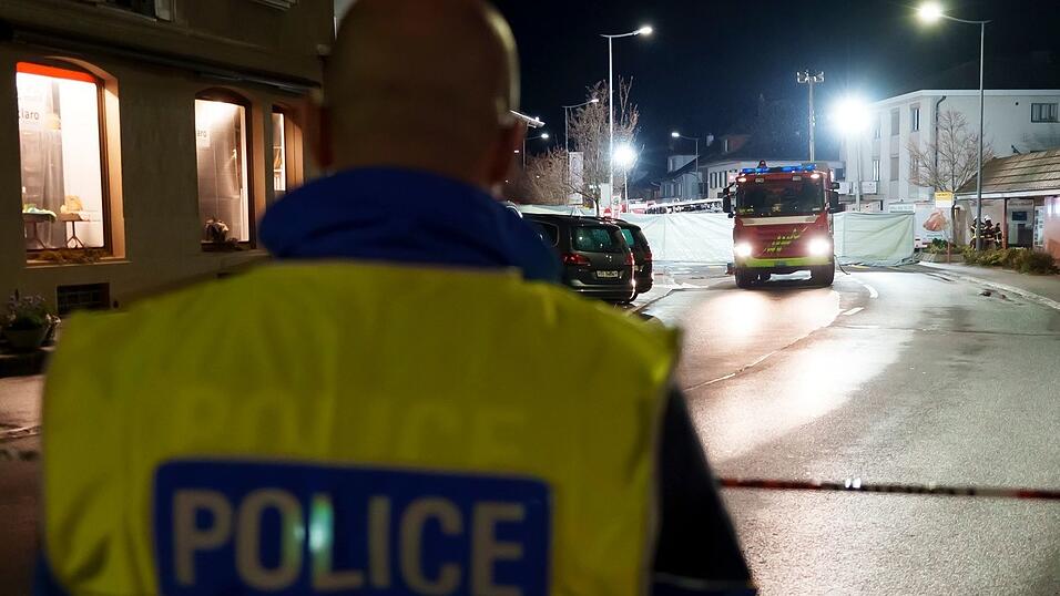 Es handelt sich um einen Bus des Unternehmens Postauto, das vor allem Linien-Verbindungen im l&auml;ndlichen Raum anbietet.