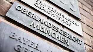 Ein Ergänzungsrichter weniger sitzt ab sofort im Münchner Reichsbürger-Prozess. (Archivbild)