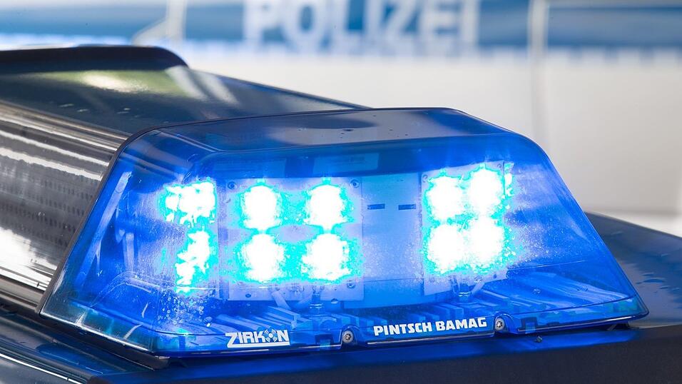 Ein Radfahrer ist am Loisachufer bei Garmisch-Partenkirchen t&ouml;dlich verungl&uuml;ckt. (Symbolbild)