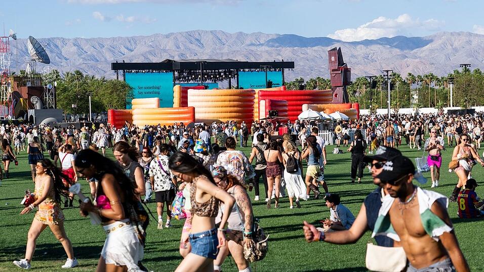 In der kalifornischen W&uuml;ste ist wieder Coachella angesagt - an zwei Wochenenden im April treten zahlreiche Stars und Bands auf mehreren B&uuml;hnen auf.