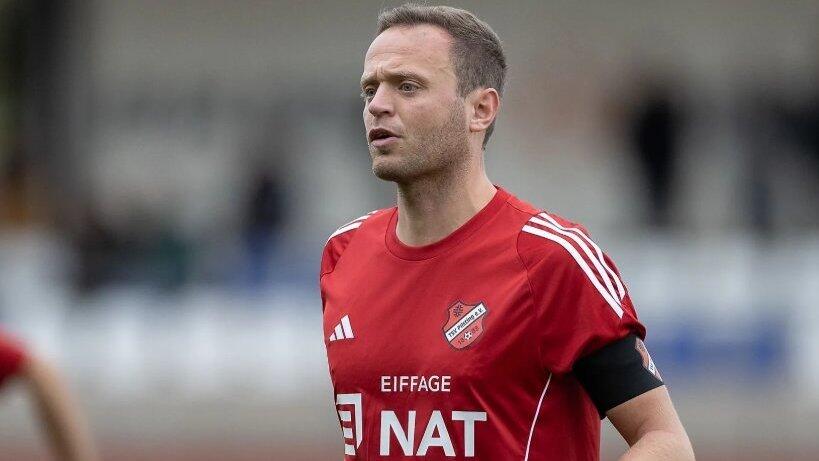 Kevin Schott f&uuml;hrt den TSV Pilsting als Kapit&auml;n durch eine schwierige Kreisliga-Saison und hofft auf eine Trendwende im Fr&uuml;hjahr.