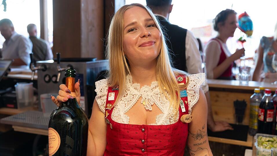 Die Partybilder vom Freitag, 7. August, aus dem Festzelt Krönner. Die Partybilder vom Freitag, 7. August, aus dem Festzelt Krönner.