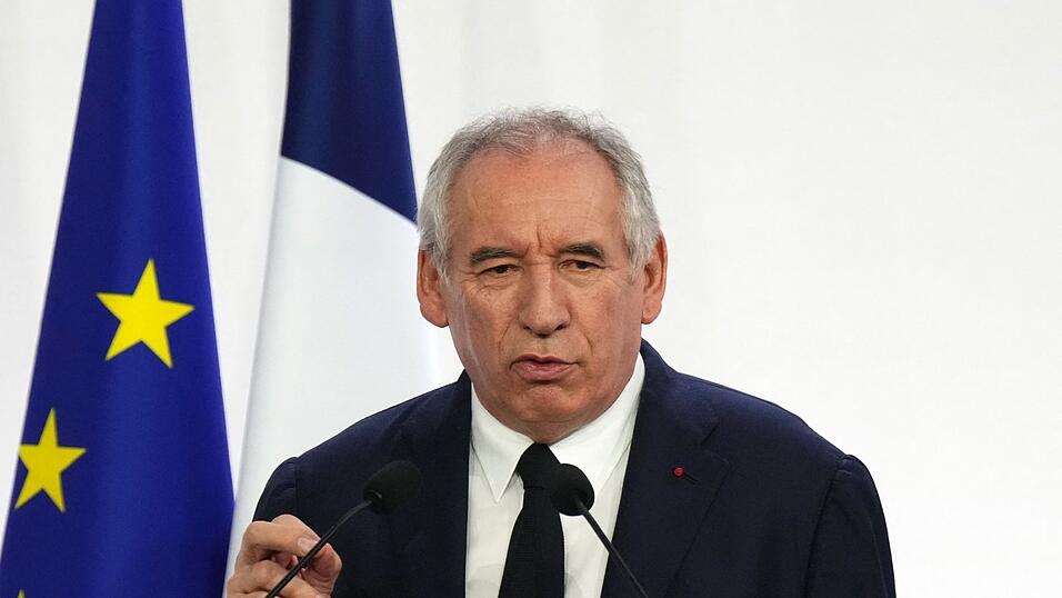 Der 74-jährige François Bayrou gilt als einer der dienstältesten und erfahrensten Politiker Frankreichs - trotzdem könnten seine Tage als Premier bald gezählt sein.