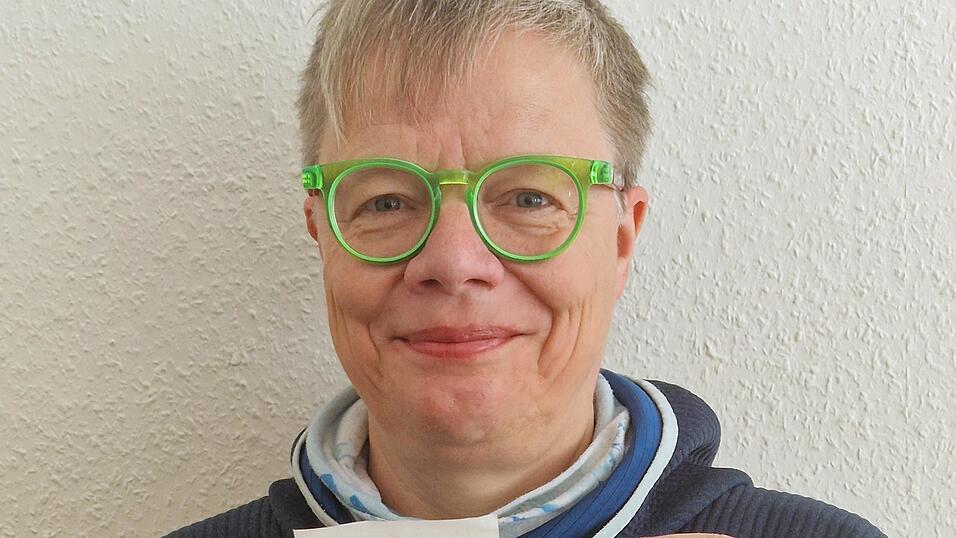 Friederike Schmöe bietet mit „Schatten über dem Großen Arber“ eine spannende Lektüre zur Einstimmung auf den U.TLW. Friederike Schmöe bietet mit „Schatten über dem Großen Arber“ eine spannende Lektüre zur Einstimmung auf den U.TLW.