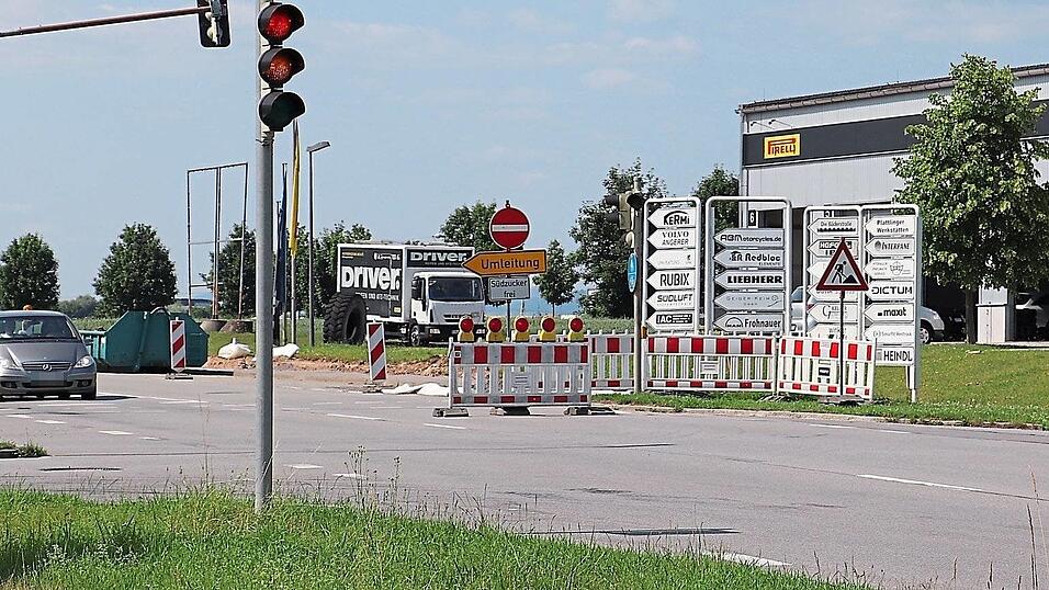 Stadtauswärts bleibt die Scheiblerstraße bis September zu.