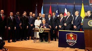 Trump empf&auml;ngt Regierungschefs aus Lateinamerika und Karibik in Florida.