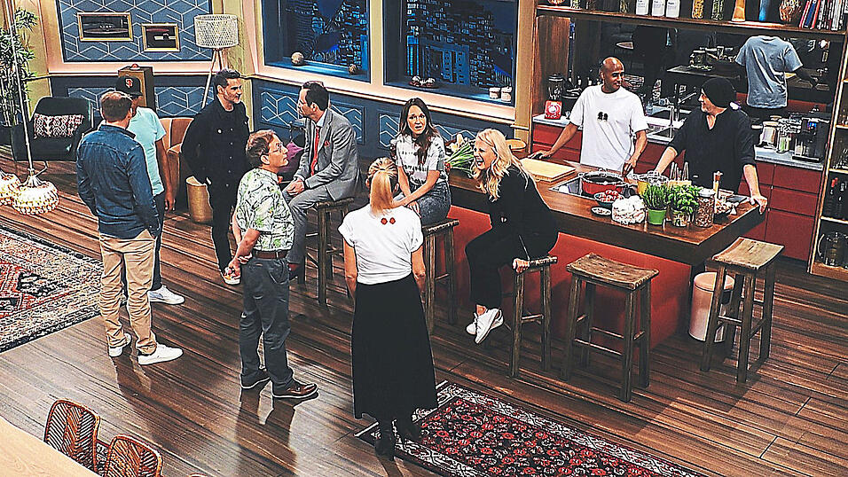 Zehn deutsche Comedians d&uuml;rfen in der Amazon-Show 'LOL: Last One Laughing' sechs Stunden lang nicht lachen.