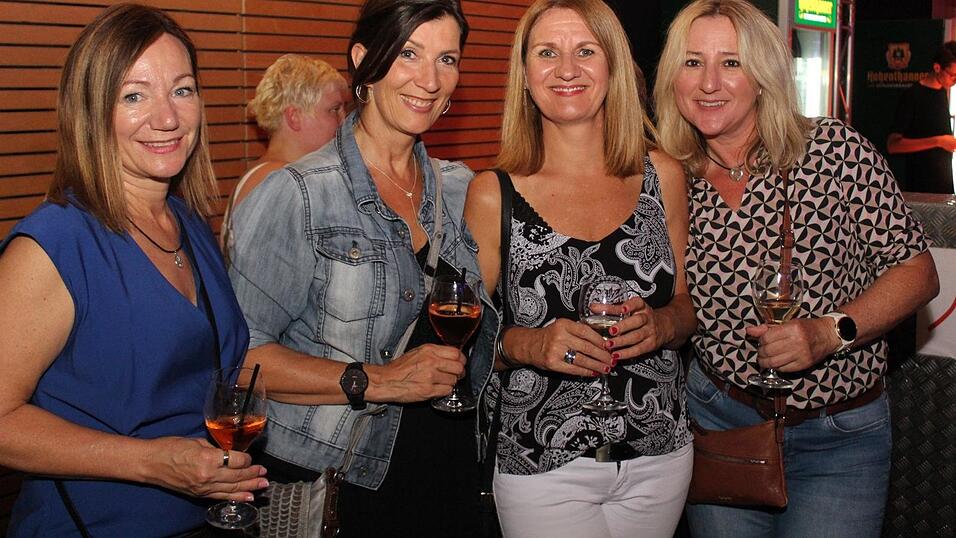 Auf der Eskara &Uuml;30-Party in Essenbach war wieder viel los.