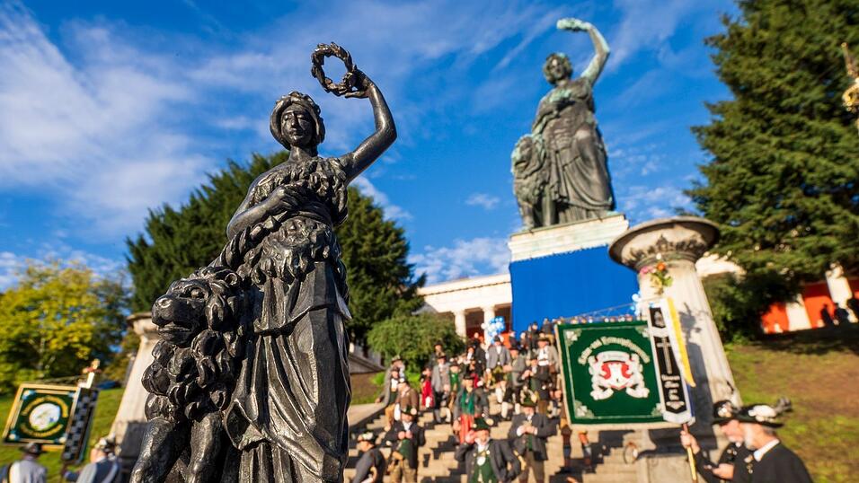 Seit 175 Jahren thront die Bavaria über der Theresienwiese.