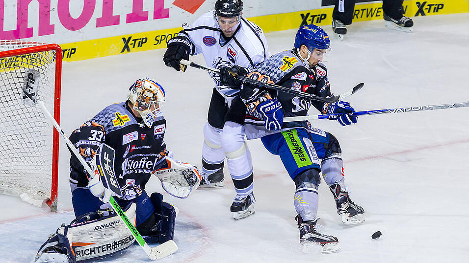 Gegen die anderen Tiger aus Nürnberg verloren die Straubinger mit 1:2 nach Verlängerung. Gegen die anderen Tiger aus Nürnberg verloren die Straubinger mit 1:2 nach Verlängerung.