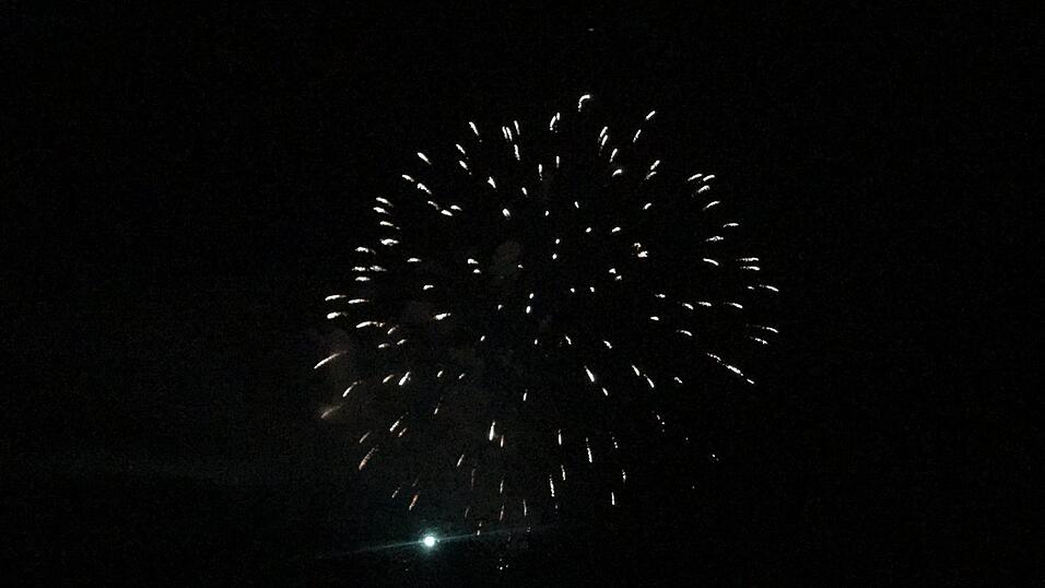 Das war das Abschlussfeuerwerk des Gäubodenvolksfestes 2019. Das war das Abschlussfeuerwerk des Gäubodenvolksfestes 2019.