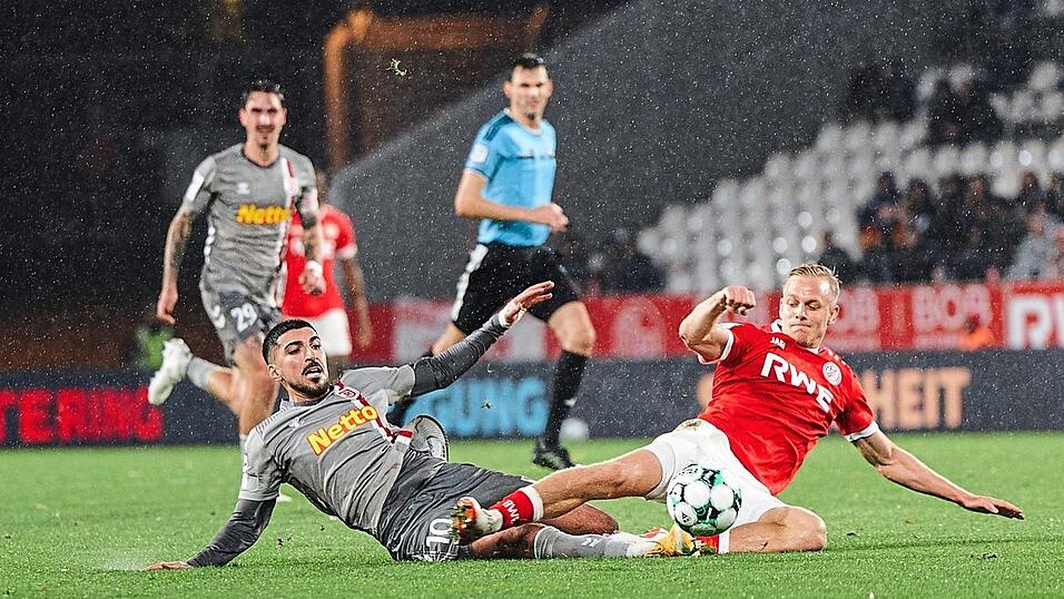 Nicht einmal Ausnahmekönner Nassim Boujellab findet eine Lücke in Essens Defensive. Nicht einmal Ausnahmekönner Nassim Boujellab findet eine Lücke in Essens Defensive.