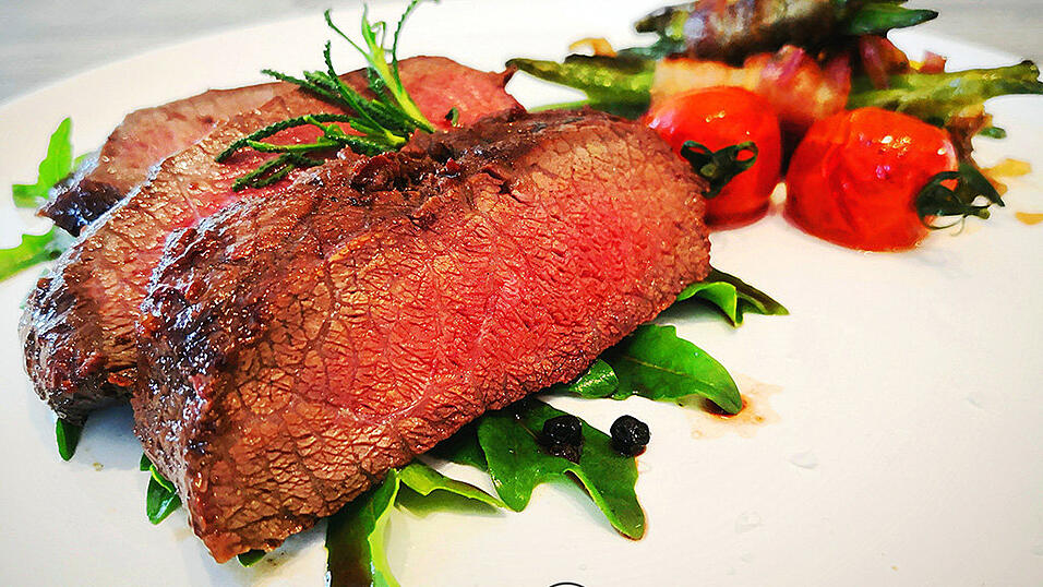 Mariniertes Flank Steak aus dem Grill, zubereitet von Helmut Mühlberger aus Osterhofen. Wir wünschen guten Appetit und gutes Gelingen beim Nachkochen.